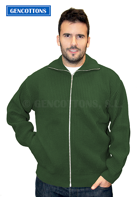 Chaqueta unisex gruesa de manga larga con cremallera entera y dos bolsillos laterales. Cuello denominado "cisne con cremallera" o " Vespa" en canalé 1x1. 